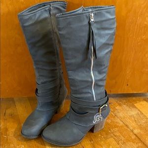 tall grey boots from vanity, like new